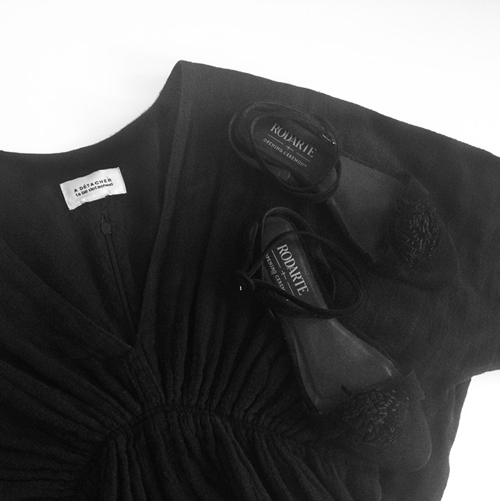 shopping-diet-a-detacher-black-gauze-dress-black-suded-pom-sandals-2-de-smet-dossier