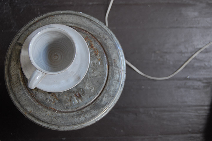 one-to-watch-brooklyn-based-potter-helen-levi-ceramics-5-de-smet-dossier