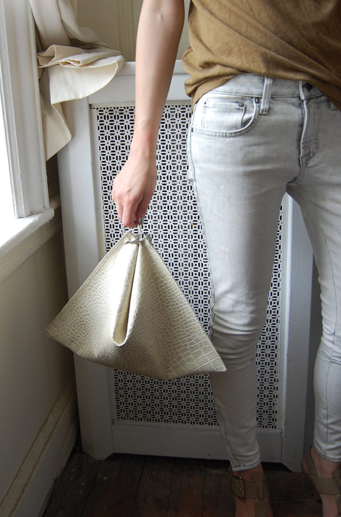 diy-celine-structured-clutch-de-smet-dossier-1