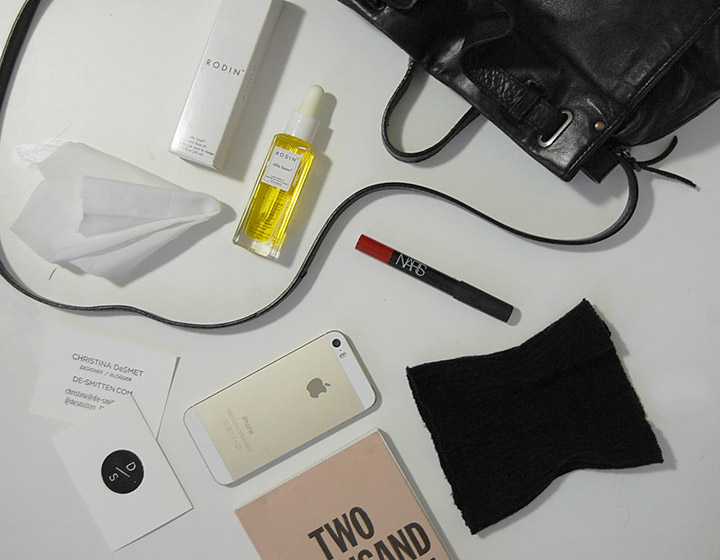 new-york-fashion-week-essentials-johan-jerome-dreyfuss-bag-rodin-face-oil-nars-lip-pencil-iphone5s-de-smet-dossier