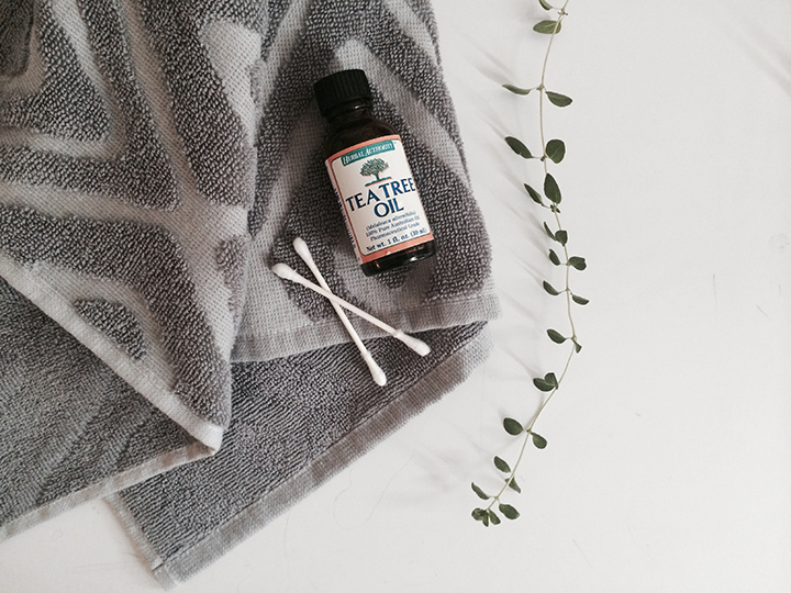 natural-acne-treatment-tea-tree-oil-de-smet-dossier