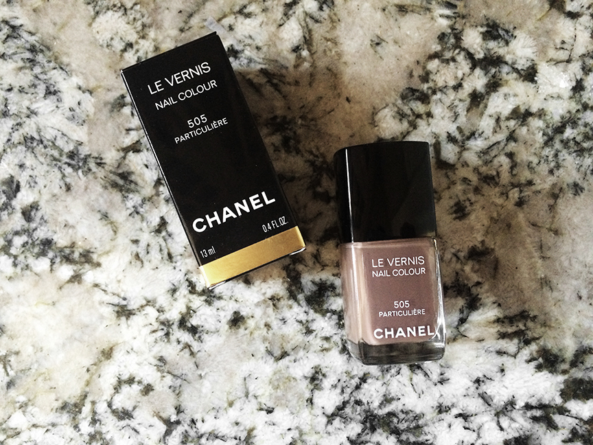DE SMET  Beauty Supply: Chanel Nail Polish