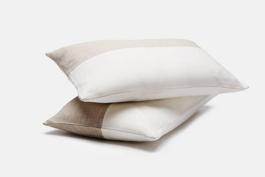 tenfold-two-texture-toss-pillow-linen-pillow-the-apartment-la-the-line-de-smet-dossier