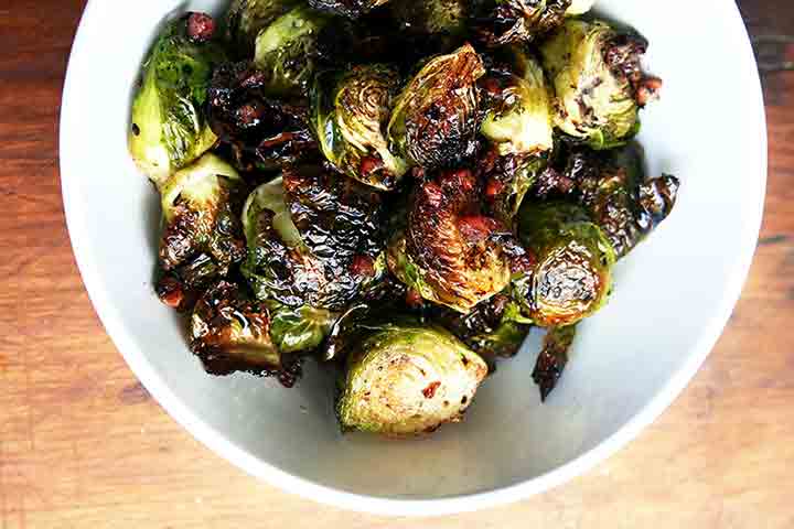 vegan-thanksgiving-recipe-roundup-Ina-Gartens-Balsamic-Brussels-Sprouts-de-smet-dossier