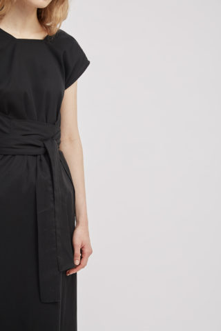 14th-transformative-tie-dress-black-wrap-dress-made-in-ny-DE-SMET-5