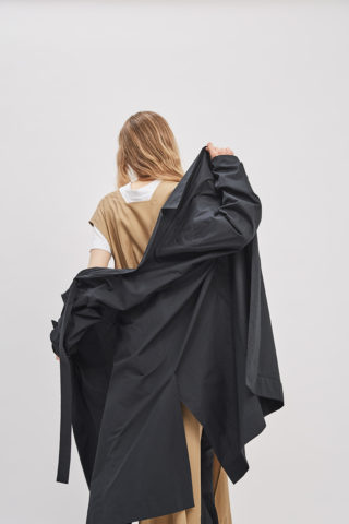 asymmetrical-overcoat-trench-black-coat-de-smet-made-in-new-york-4