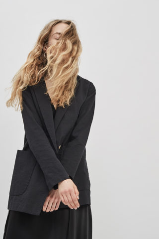 boxy-blazer-seersucker-black-de-smet-made-in-new-york-3