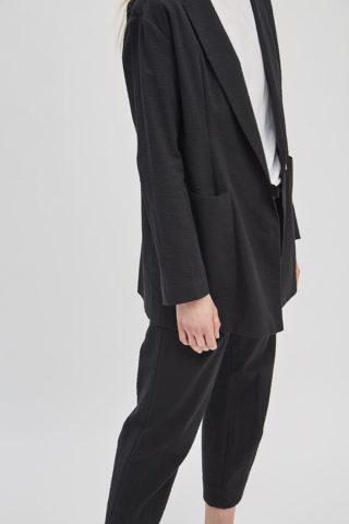 dart-detail-trouser-seersucker-black-de-smet-made-in-new-york-5