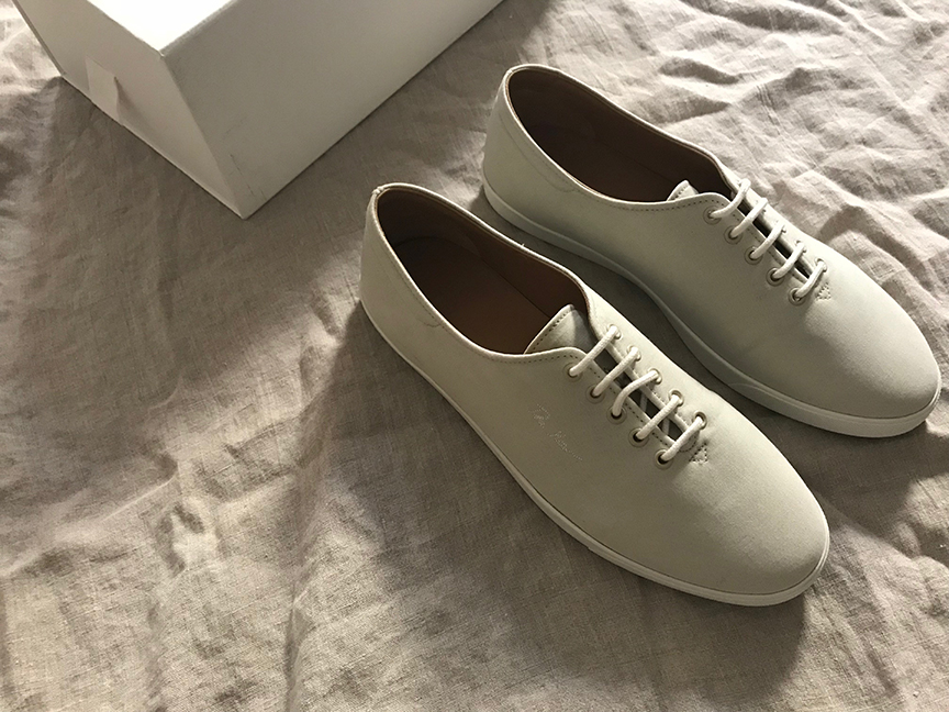 best-of-basics-the-row-dean-canvas-sneakers-de-smet-dossier