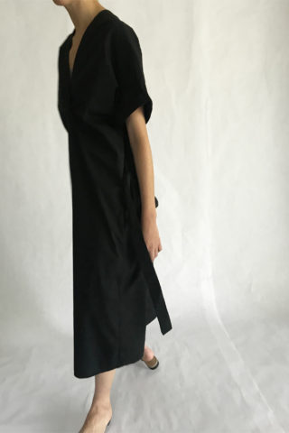 aalto-dress-cotton-poplin-black-dress-poppyseed-made-in-new-york-sustainable-dress-sustainable-fashion-desmet-nyc-5