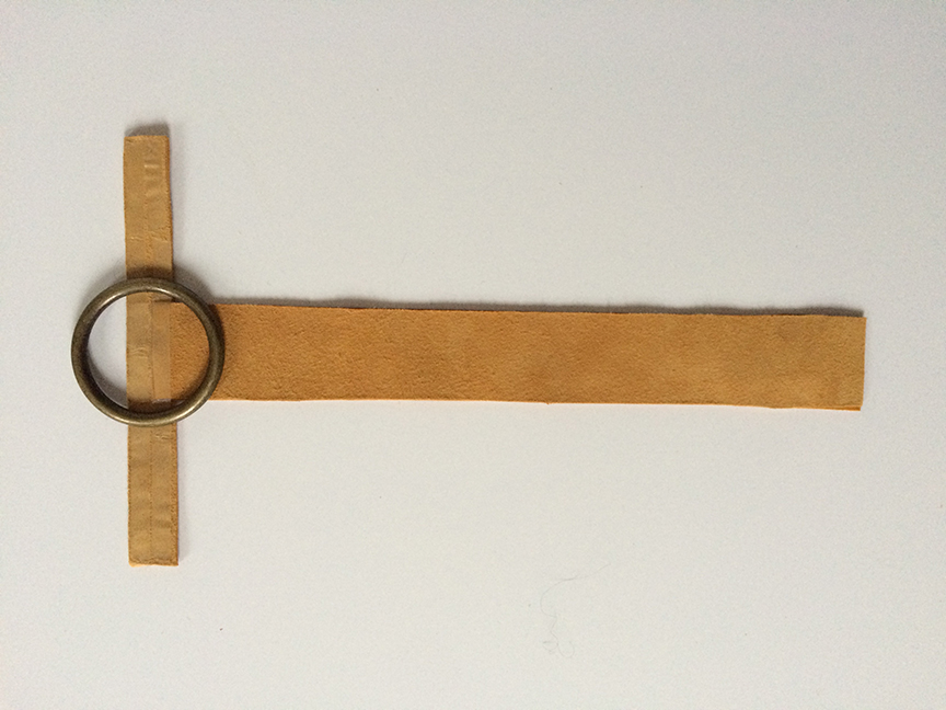 DIY-no-sew-celine-suede-brass-ring-bracelet-5-de-smet-dossier DIY-no-sew-celine-suede-brass-ring-bracelet-5-de-smet-dossier