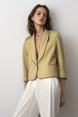 IRIS-EGBERS-FOR-VOGUE-NETHERLANDS-APRIL-2018-7-de-smet-dossier