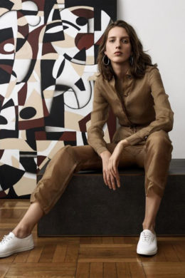 IRIS-EGBERS-FOR-VOGUE-NETHERLANDS-APRIL-2018-5-de-smet-dossier