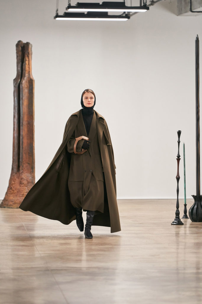 best-of-NYFW-The-Row-RTW-Fall-2020-de-smet-dossier-1