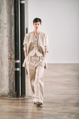 best-of-nyfw-The-Row-RTW-Fall-2020-de-smet-dossier-2