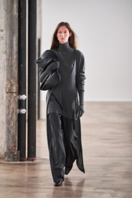 best-of-nyfw-The-Row-RTW-Fall-2020-de-smet-dossier-8