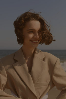 de-smet-coney-island-nyc-Photographer-Elizabeth-Tan-Stylist-Jessi-Frederick-Assistant-Sasha-Clyde-Model-Luiza-Scandelari-editorial-9-de-smet-dossier