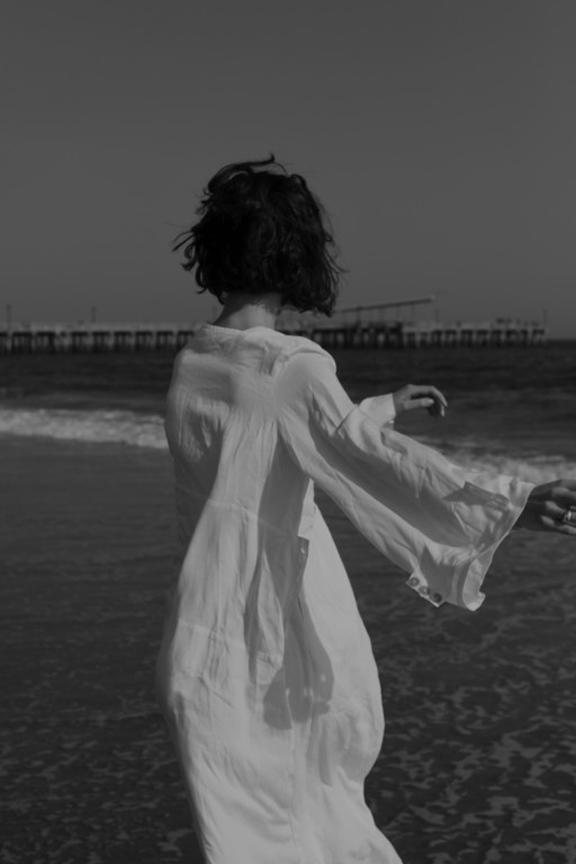 de-smet-coney-island-nyc-Photographer-Elizabeth-Tan-Stylist-Jessi-Frederick-Assistant-Sasha-Clyde-Model-Luiza-Scandelari-editorial-1-de-smet-dossier