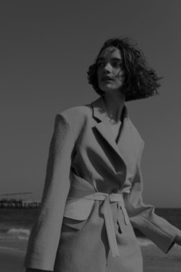 de-smet-coney-island-nyc-Photographer-Elizabeth-Tan-Stylist-Jessi-Frederick-Assistant-Sasha-Clyde-Model-Luiza-Scandelari-editorial-7-de-smet-dossier