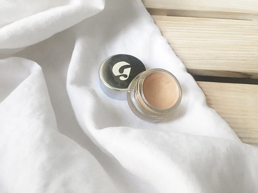 glossier-stretch-concealer-non-toxic-beauty-de-smet-dossier