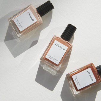 jhannah-clean-nail-polish-clean-beauty-2020-resolutions-de-smet-dossier