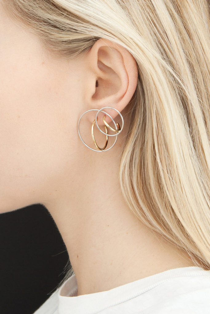 saturn-earrings-by-charlotte-chesnais-de-smet-dossier