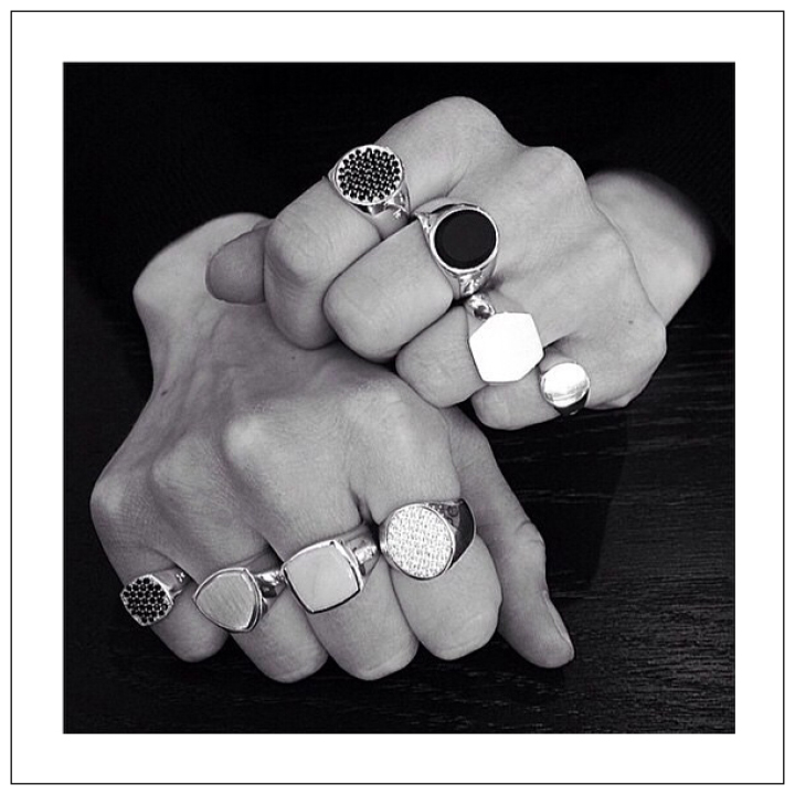 simple-jewelry-tom-wood-signette-rings-de-smet-dossier