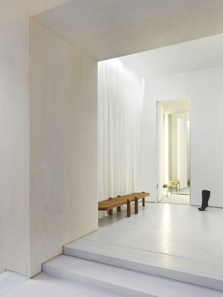 3-1-phillip-lim-store-in-nolita-5-de-smet-dossier