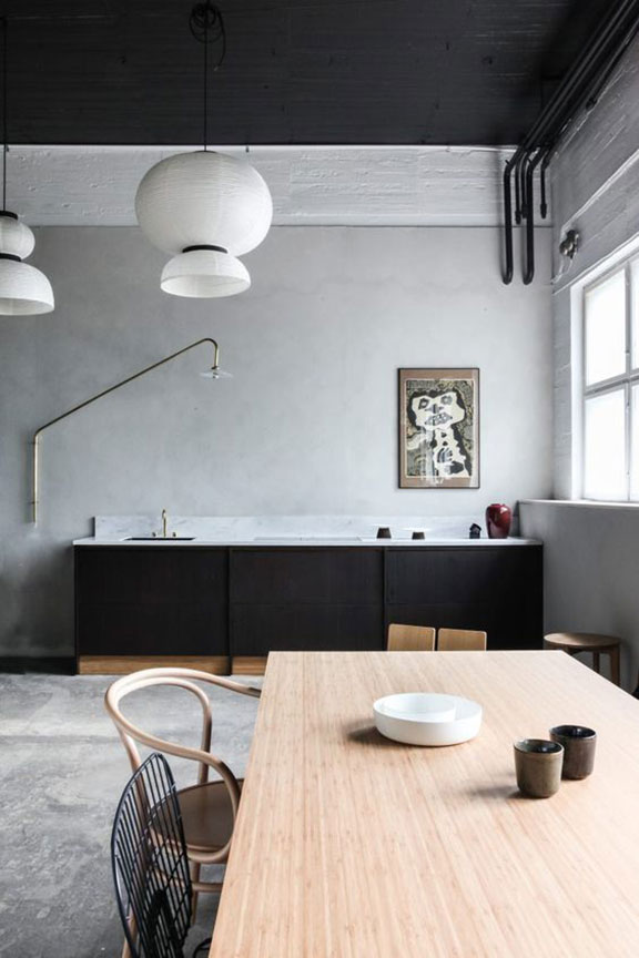 cabin-fever-black-kitchen-cabinets-minimal-modern-kitchen-interior-design-16-de-smet-dossier