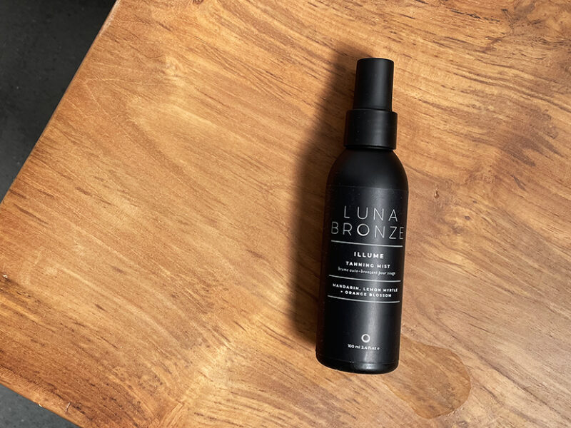 non-toxic-tanning-mist-for-your-face-illume-bronze-tanning-mist-luna-bronze-3-de-smet-dossier