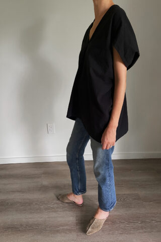 DE-SMET-Noguchi-Top-Poppyseed-Sustainable-Cotton-Top-Made-in-New-York-3