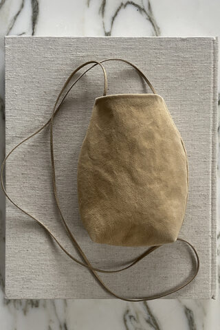 SAITO SCULPTED SUEDE BAG | SANDSTONE