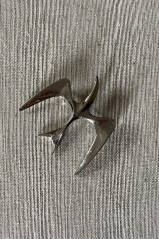 VINTAGE BIRD PIN | SILVER-TONE