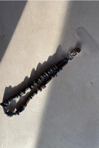 ANTIQUE HORN BEAD PHONE WRISTLET | CHOCOLATE