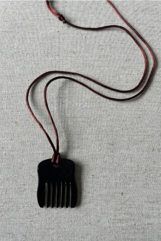 ANTIQUE COMB NECKLACE | CHOCOLATE